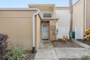 1051 S Highland St #6a, MOUNT DORA
