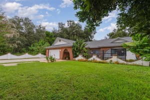 4219 MAGNOLIA AVENUE, LEESBURG, FL 34748 - MLS#MFRO6348295