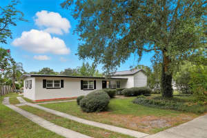 221 PLAZA OVAL, CASSELBERRY, FL 32707 - MLS#MFRO6348340