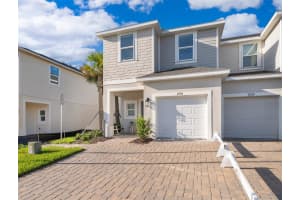 2596 Penguin Blvd, DAVENPORT