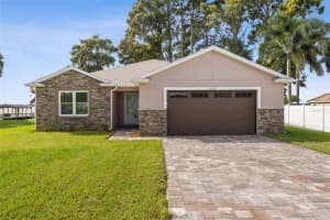 2635 LAKE EUSTIS DRIVE, TAVARES, FL 32778 - MLS#MFRO6348670
