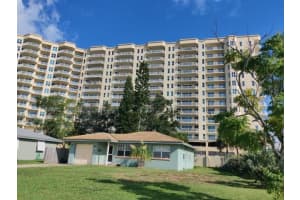 2801 RIDGEWOOD AVENUE, SOUTH DAYTONA, FL 32119 - MLS#MFRO6348778