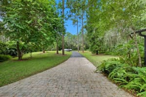 4733 CHULUOTA ROAD, ORLANDO, FL 32820 - MLS#MFRO6348789