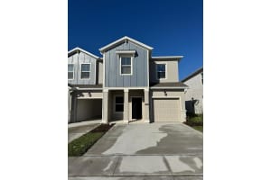 2784 Pierr St, DAVENPORT