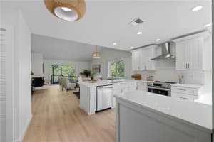 380 NEWTON PLACE, LONGWOOD, FL 32779 - MLS#MFRO6348903