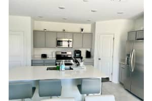 572 REGGIE ROAD, WINTER HAVEN, FL 33884 - MLS#MFRO6349075