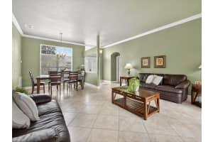 511 PRESTWICK DRIVE, DAVENPORT, FL 33897 - MLS#MFRO6349145