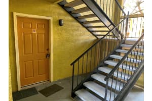 5263 Images Cir #106, KISSIMMEE