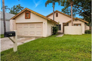 700 LAKESIDE PLACE, LONGWOOD, FL 32750 Sold 10/22/25