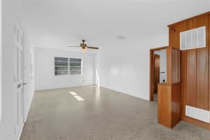 324 LAKELAND AVENUE, ORLANDO, FL 32805 Sold 11/14/25