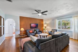 1412 LAKE WELDONA DRIVE, ORLANDO, FL 32806 Sold 11/03/25