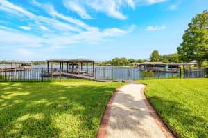 5101 THE OAKS CIRCLE, ORLANDO, FL 32809 Sold 11/21/25