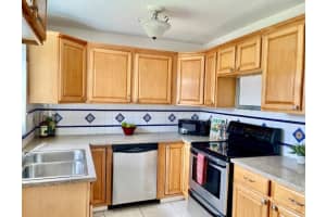 714 WEST COURT, LONGWOOD, FL 32750 - MLS#MFRO6349395