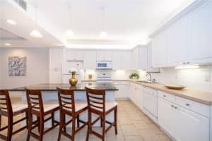 603 ELMHURST COURT, KISSIMMEE, FL 34744 - MLS#MFRO6349405