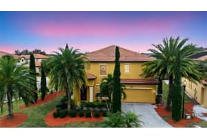 2806 VIA LARGO COURT, KISSIMMEE, FL 34744 - MLS#MFRO6349411