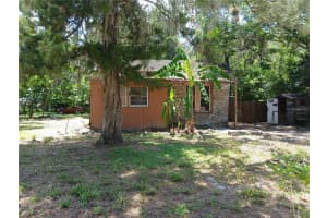 2331 WESTSIDE DRIVE, LEESBURG, FL 34748 - MLS#MFRO6349427