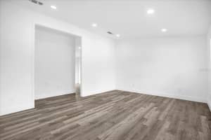 1730 AVENUE C NE, WINTER HAVEN, FL 33881 - MLS#MFRO6349616