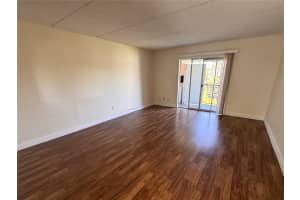 2850 SOMERSET PARK DRIVE, TAMPA, FL 33613 - MLS#MFRO6349705