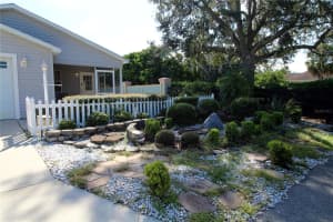985 YORK TERRACE, THE VILLAGES, FL 32162 - MLS#MFRO6350032