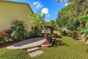 1572 CROSSWIND CIRCLE, ORLANDO, FL 32825 - MLS#MFRO6350211
