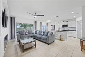 2715 BARCLAY LANE, KISSIMMEE, FL 34743 - MLS#MFRO6350598