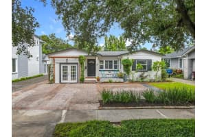 825 SMITH STREET, ORLANDO, FL 32804 - MLS#MFRO6350648