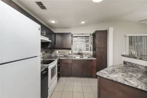 7606 WILLOW PARK DRIVE, TAMPA, FL 33637 - MLS#MFRO6350723