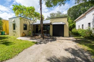 2208 Country Club Rd, MELBOURNE