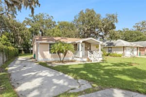 1011 LIBERTY AVENUE, MOUNT DORA, FL 32757 - MLS#MFRO6350859