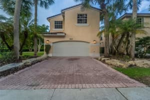 9820 FAIRWAY COVE LANE, PLANTATION, FL 33324 - MLS#MFRO6350989