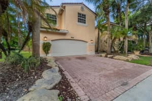 9820 FAIRWAY COVE LANE, PLANTATION, FL 33324 - MLS#MFRO6350989