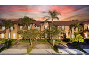 132 Capri Dr, DAVENPORT