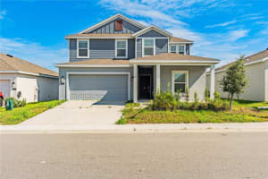 1021 Waterfall Blvd, DAVENPORT