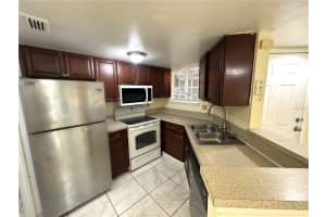 1932 Lake Atriums Cir #67, ORLANDO