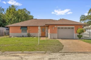 25 Forest Dr, DAVENPORT