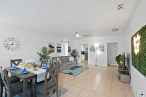 341 AVENUE L NE, WINTER HAVEN, FL 33881 - MLS#MFRO6351434