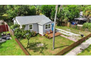 1815 12TH STREET, ST PETERSBURG, FL 33705 - MLS#MFRO6351521