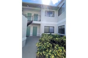 572 BRECKENRIDGE VILLAGE, ALTAMONTE SPRINGS, FL 32714 Sold 11/25/25