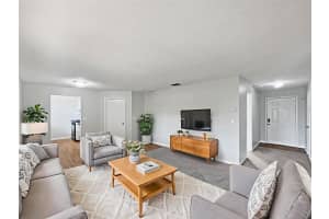 203 SUMMER VIEW DRIVE, WINTER HAVEN, FL 33880 - MLS#MFRO6351578