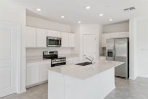 1401 AUSTIN STREET, WINTER HAVEN, FL 33884 - MLS#MFRO6351611