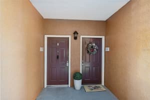 8357 38TH STREET CIRCLE, SARASOTA, FL 34243 - MLS#MFRO6351713