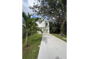 865 3rd St, WINTER HAVEN