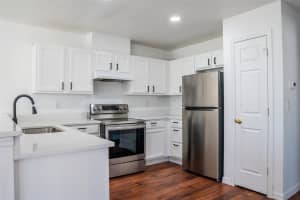 4621 COLLEGE DRIVE, ORLANDO, FL 32811 - MLS#MFRO6351936