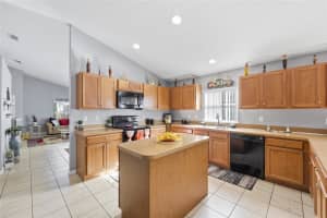 2219 MERRY RD, TAVARES, FL 32778 - MLS#MFRO6351999