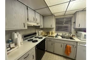 6016 18TH STREET, ST PETERSBURG, FL 33703 - MLS#MFRO6352038
