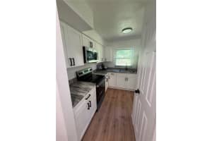 2207 VIRGINIA AVENUE, EUSTIS, FL 32726 - MLS#MFRO6352067