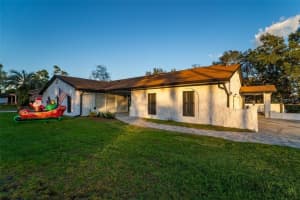 4627 WOODLOT COURT, ORLANDO, FL 32835 - MLS#MFRO6352090