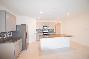 1945 CHICKASAW BOULEVARD, DAVENPORT, FL 33837 - MLS#MFRO6352094