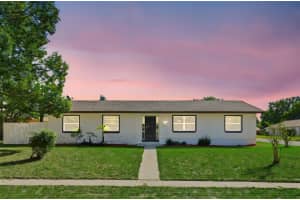 110 Pineapple Ct, LONGWOOD