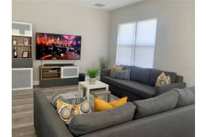 8261 Lindahl Aly, ORLANDO